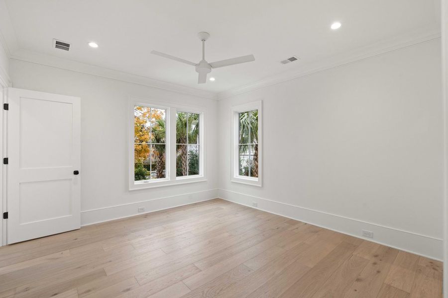Spacious, unfurnished interior of a new home in , Mount Pleasant (Image 23).