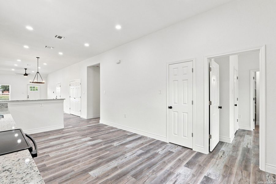 Spacious, unfurnished interior of a new home in , San Antonio (Image 9).