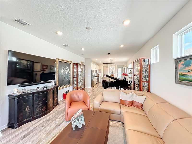 Furnished interior view inside a new home in Del Webb Minneola, Minneola (Image 14). Furnished interior view inside a new home in Del Webb Minneola, Minneola (Image 14).