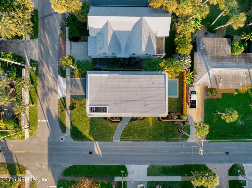 Front exterior of a new home in , Atlantic Beach, FL, highlighting curb appeal (Image 30).