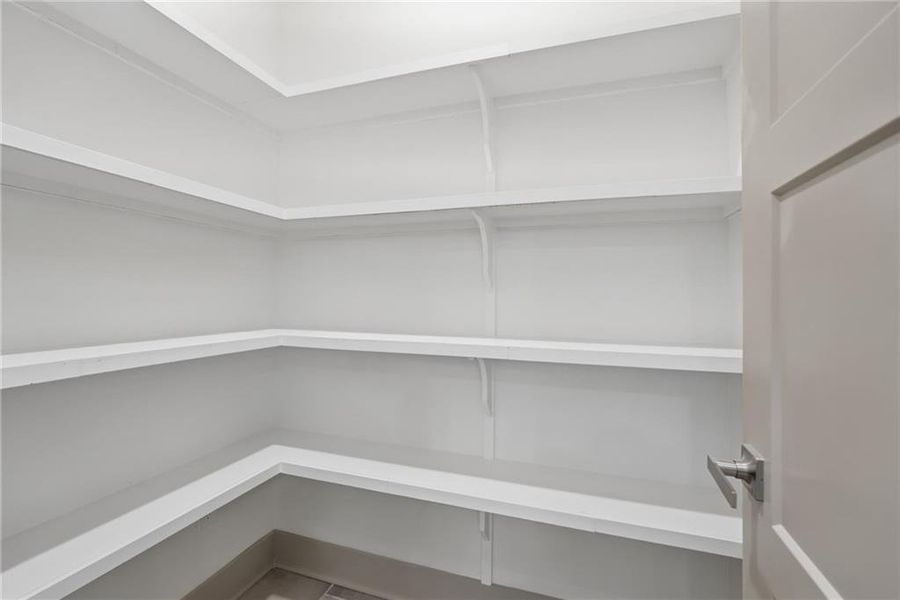 Spacious, unfurnished interior of a new home in , Roswell (Image 43).