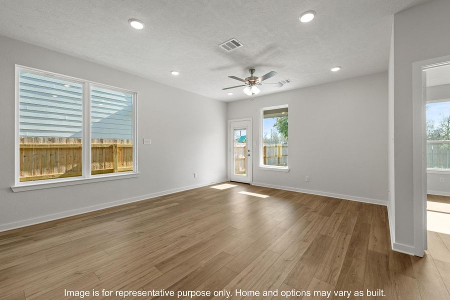 Spacious, unfurnished interior of a new home in , Brenham (Image 6).