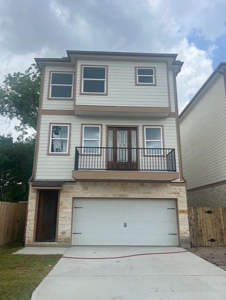 Image 38 of a home in . Image 38 of a home in .