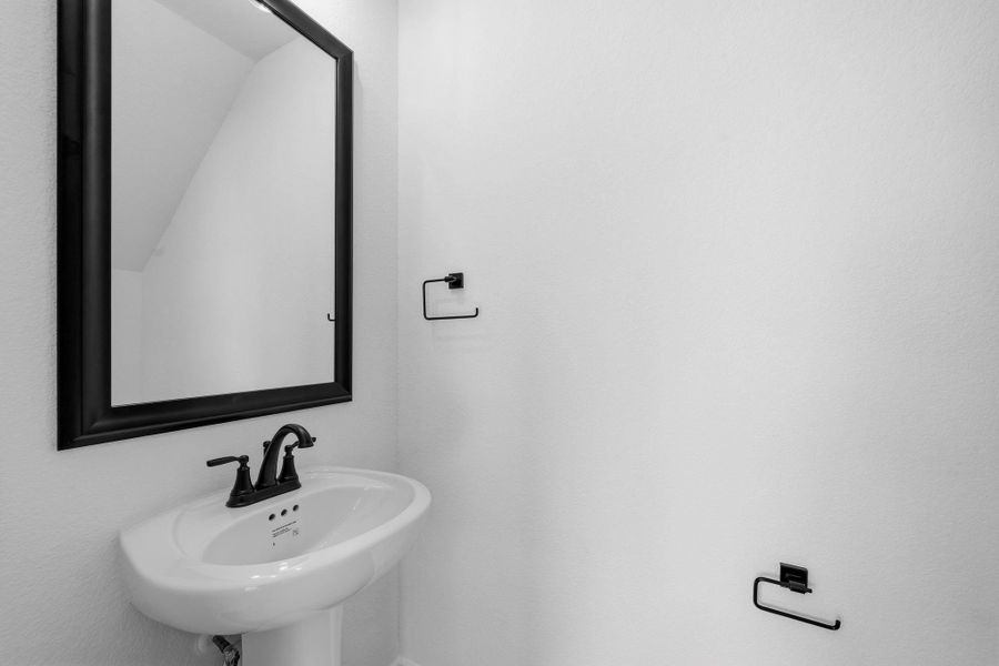 Close-up of interior finishes inside a home in Woodforest, Montgomery (Image 13).