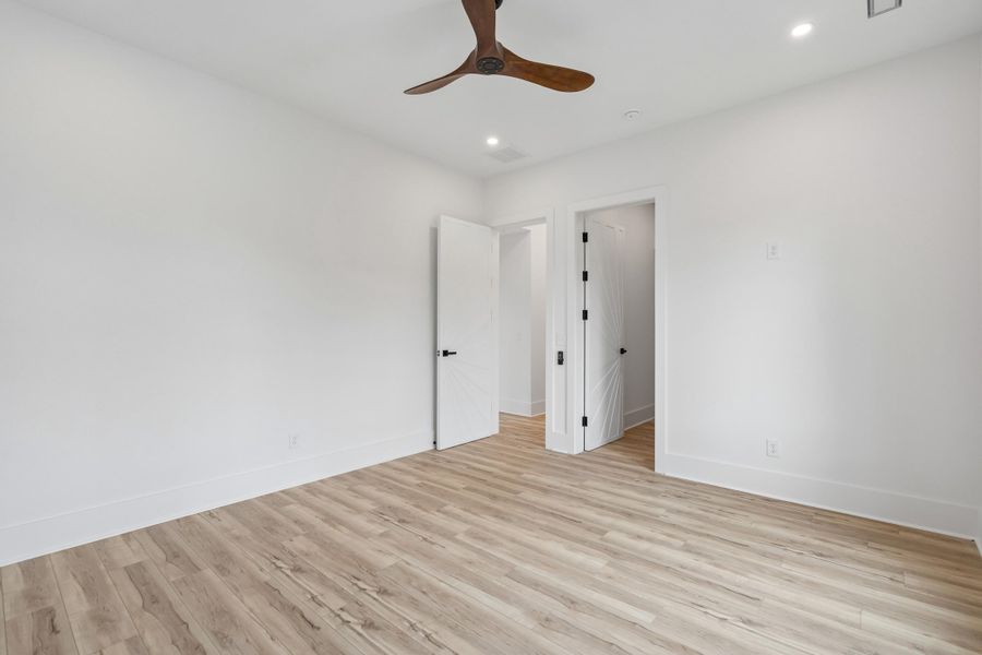Spacious, unfurnished interior of a new home in , Folly Beach (Image 85).