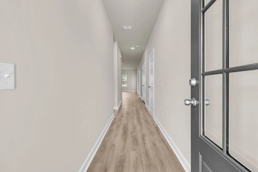 Spacious, unfurnished interior of a new home in Hammock Walk at Nexton, Summerville (Image 11).