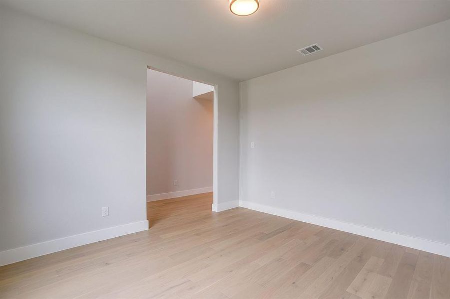 Spacious, unfurnished interior of a new home in Talon Hills, Fort Worth (Image 22). Spacious, unfurnished interior of a new home in Talon Hills, Fort Worth (Image 22).