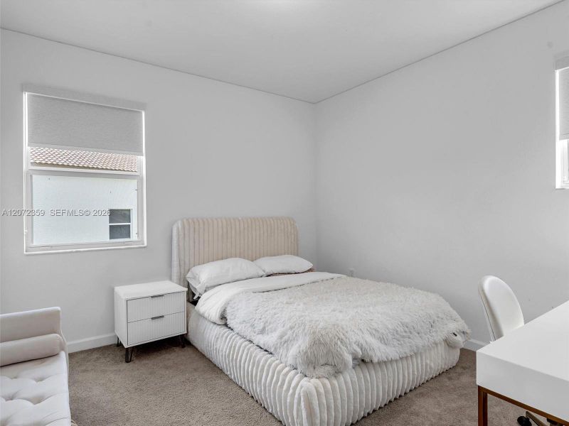Furnished interior view inside a new home in , Homestead (Image 51).