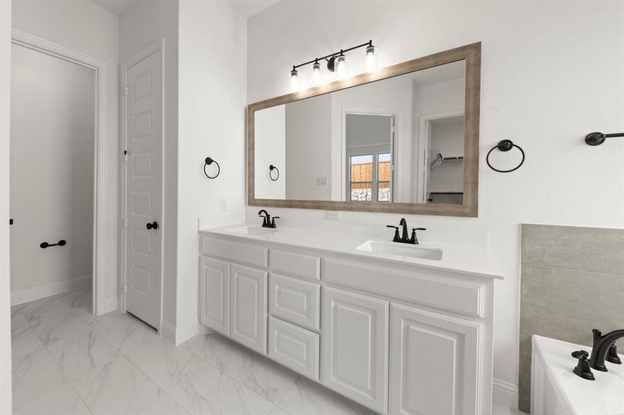 22. 3225 Agnew - Bath (2)