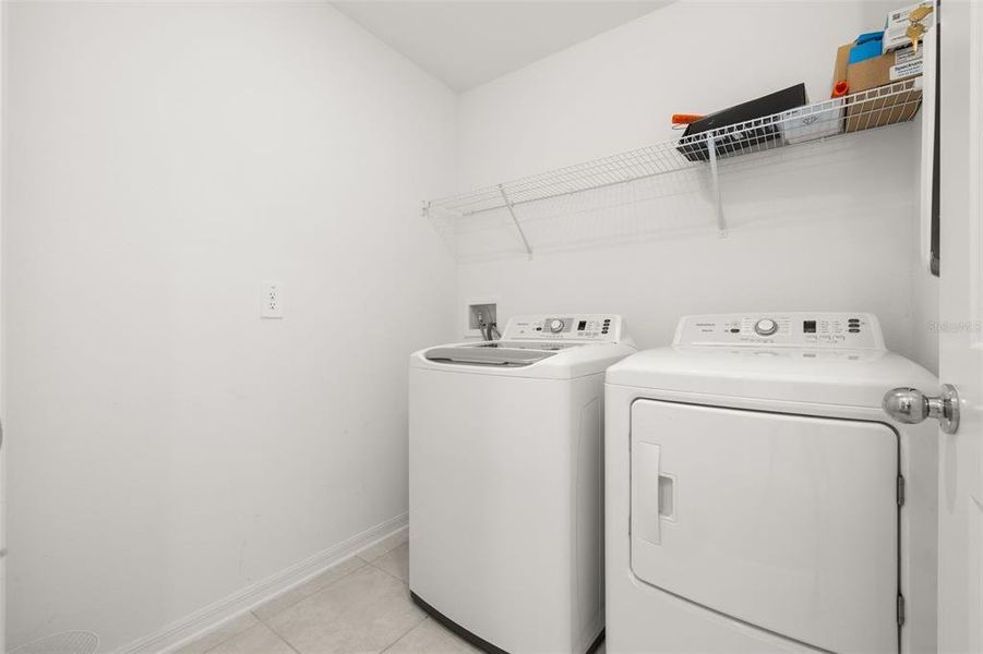 Close-up of interior finishes inside a home in Peace Creek Reserve, Winter Haven (Image 22).