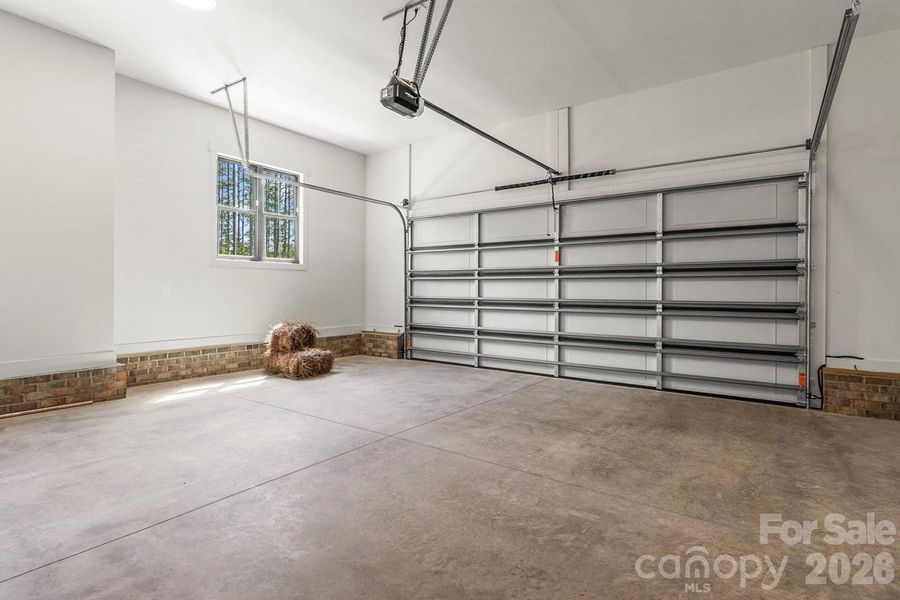 Spacious, unfurnished interior of a new home in , Lincolnton (Image 31).