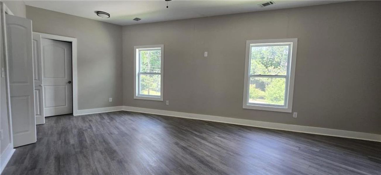 Spacious, unfurnished interior of a new home in , Atlanta (Image 21).