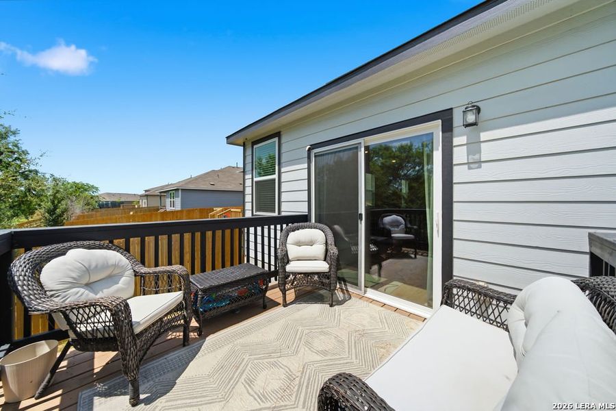 Exterior details and patio area of a home in Blue Ridge Ranch, San Antonio (Image 3).