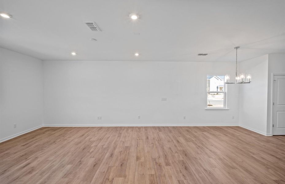 Spacious, unfurnished interior of a new home in Parkside Crossing, Charlotte (Image 23).