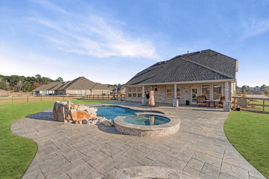 Community amenities in Lone Star Landing, Montgomery (Image 39).