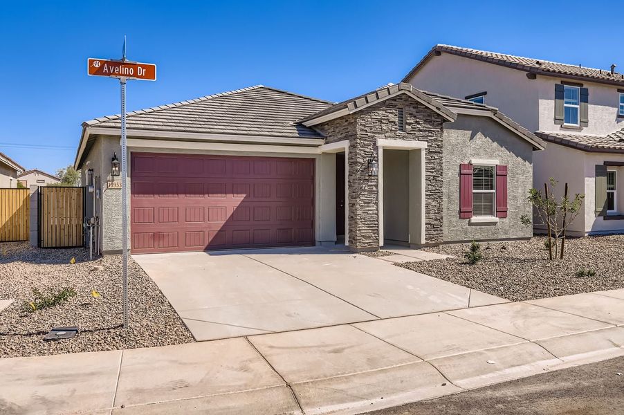 1,705sf New Home in Maricopa, AZ.  - Slide 3