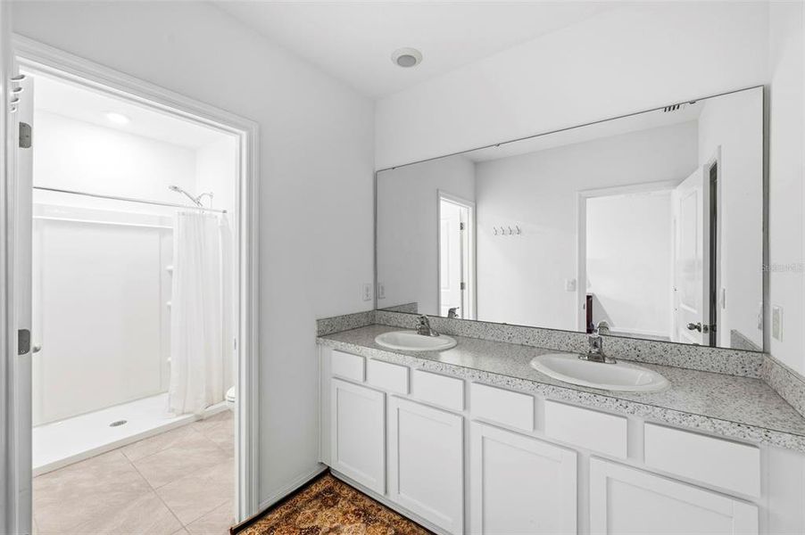 Furnished interior view inside a new home in , Apollo Beach (Image 12).