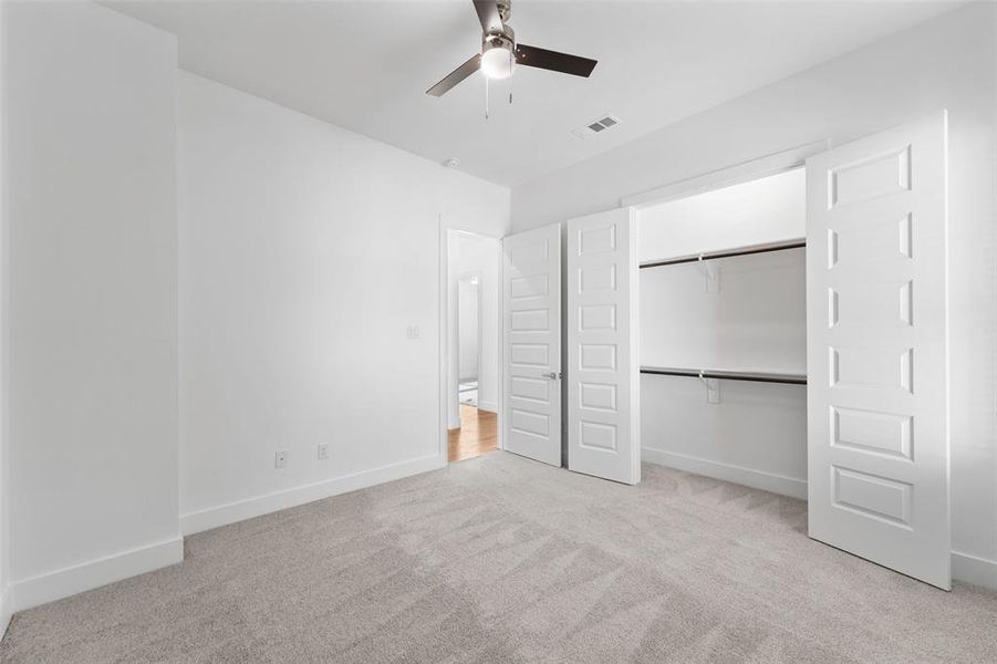 Spacious, unfurnished interior of a new home in , Dallas (Image 34).