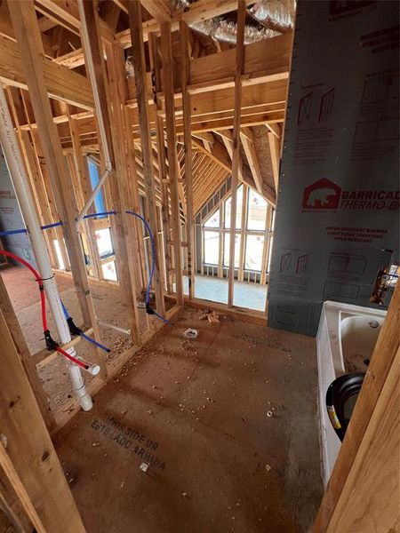 Secondary upstairs bathroom