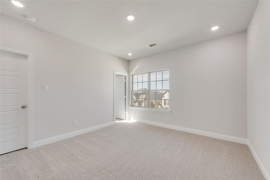 Spacious, unfurnished interior of a new home in Arbors at Legacy Hills, Celina (Image 28).