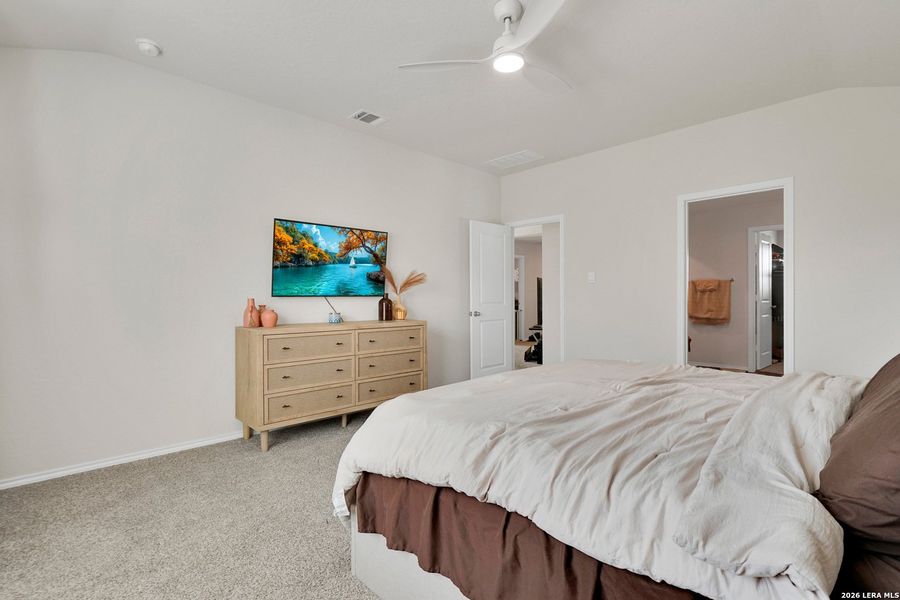Furnished interior view inside a new home in Salado Creek, San Antonio (Image 17). Furnished interior view inside a new home in Salado Creek, San Antonio (Image 17).