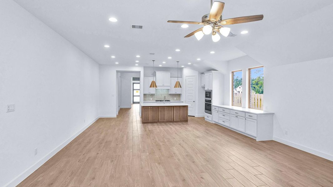 Spacious, unfurnished interior of a new home in COLTON, Todd Mission (Image 16).