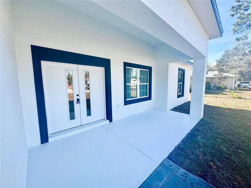 Exterior details and patio area of a home in , Citrus Springs (Image 17).