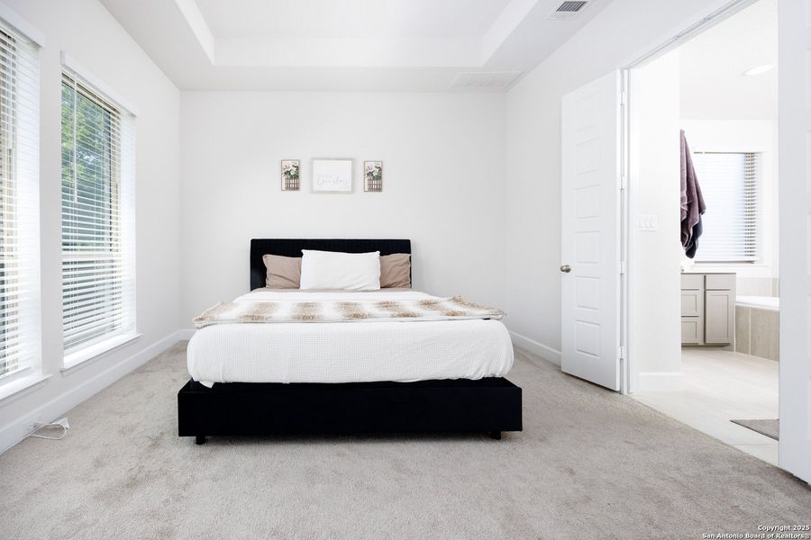 Furnished interior view inside a new home in Weston Oaks 55', San Antonio (Image 17). Furnished interior view inside a new home in Weston Oaks 55', San Antonio (Image 17).