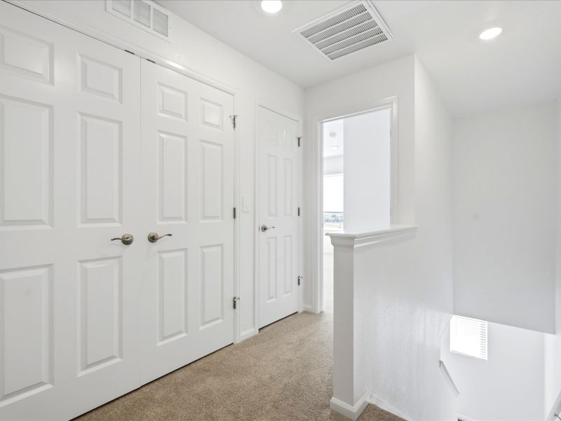 Spacious, unfurnished interior of a new home in Three Hills, Morrison (Image 17).