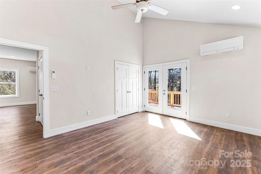 Spacious, unfurnished interior of a new home in , Asheville (Image 18).