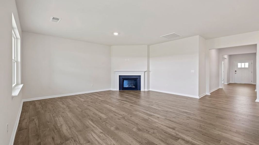 Spacious, unfurnished interior of a new home in Woodglen, Piedmont (Image 21). Spacious, unfurnished interior of a new home in Woodglen, Piedmont (Image 21).