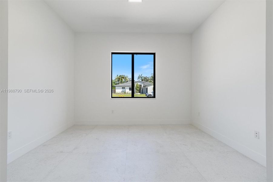 Spacious, unfurnished interior of a new home in , Cutler Bay (Image 24).