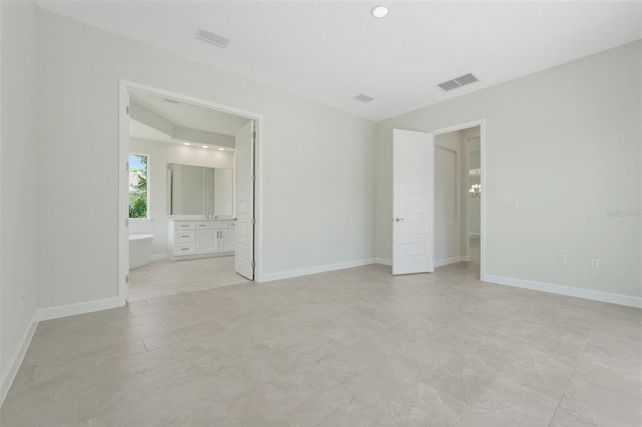 Spacious, unfurnished interior of a new home in Toscana, Palm Coast (Image 20).