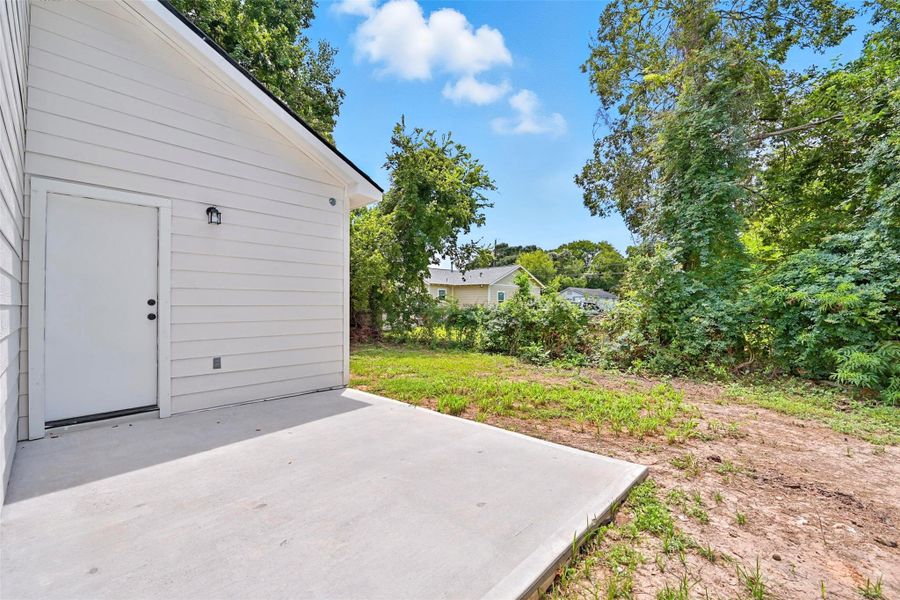 Front exterior of a new home in , Texas City, TX, highlighting curb appeal (Image 22). Front exterior of a new home in , Texas City, TX, highlighting curb appeal (Image 22).
