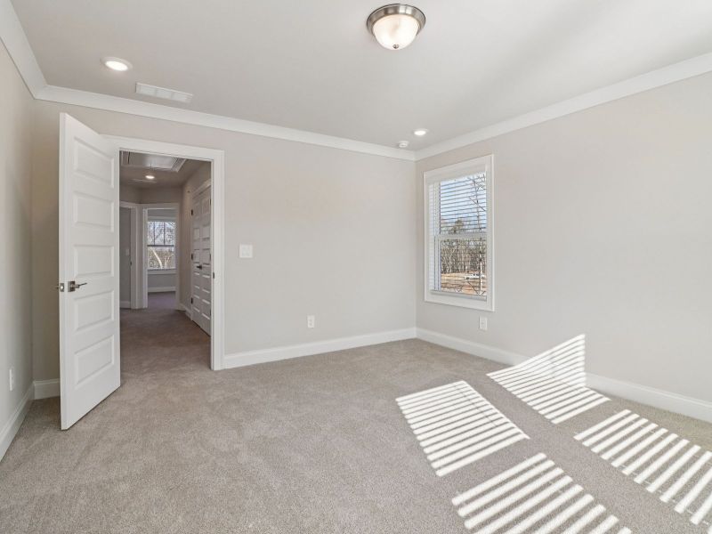 Spacious, unfurnished interior of a new home in Martin Springs - Highland Series, Lawrenceville (Image 14).