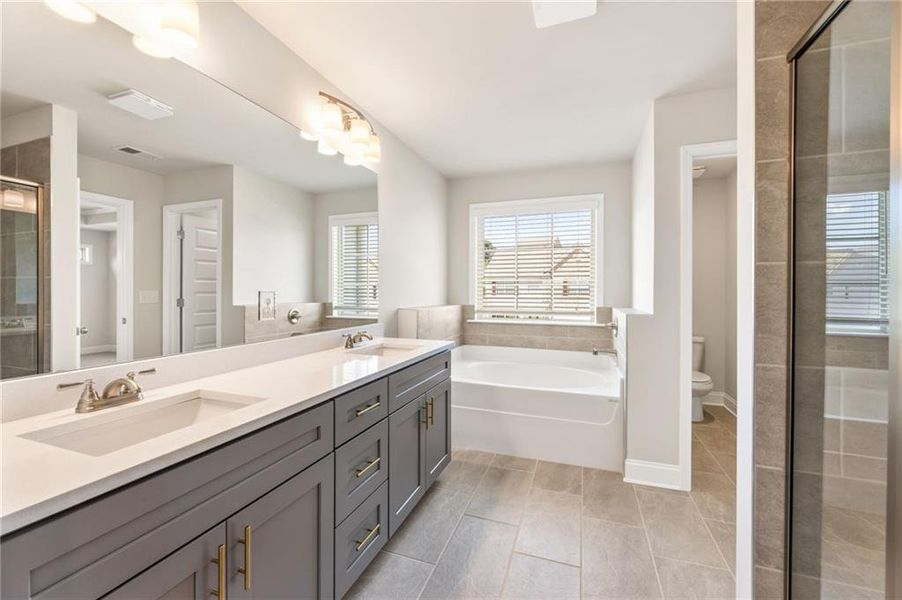 Furnished interior view inside a new home in Hellen Valley, Braselton (Image 4).