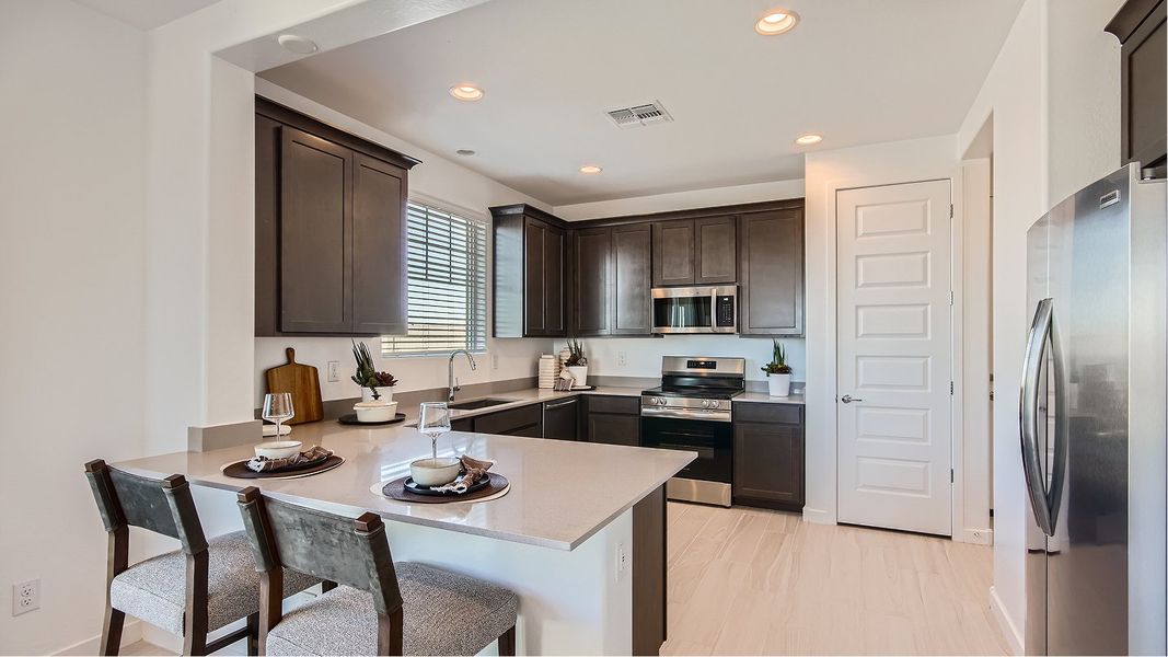 2016 Oxnard Kitchen 1of4 F1 Base2