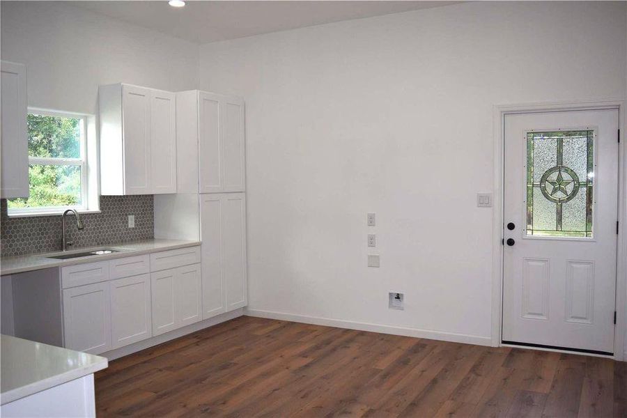 Spacious, unfurnished interior of a new home in , Cleveland (Image 16).