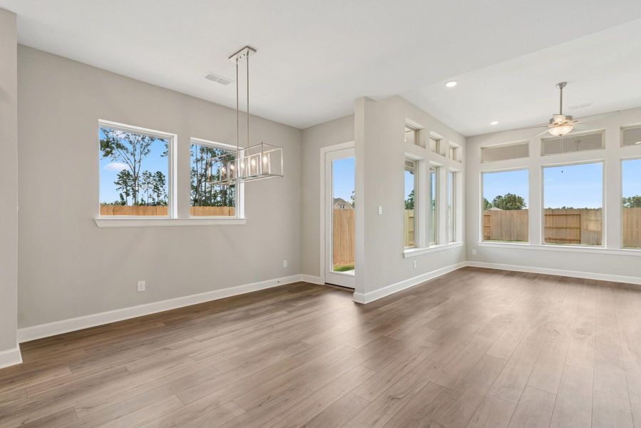 Spacious, unfurnished interior of a new home in ARTAVIA 45' Homesites, Conroe (Image 8).