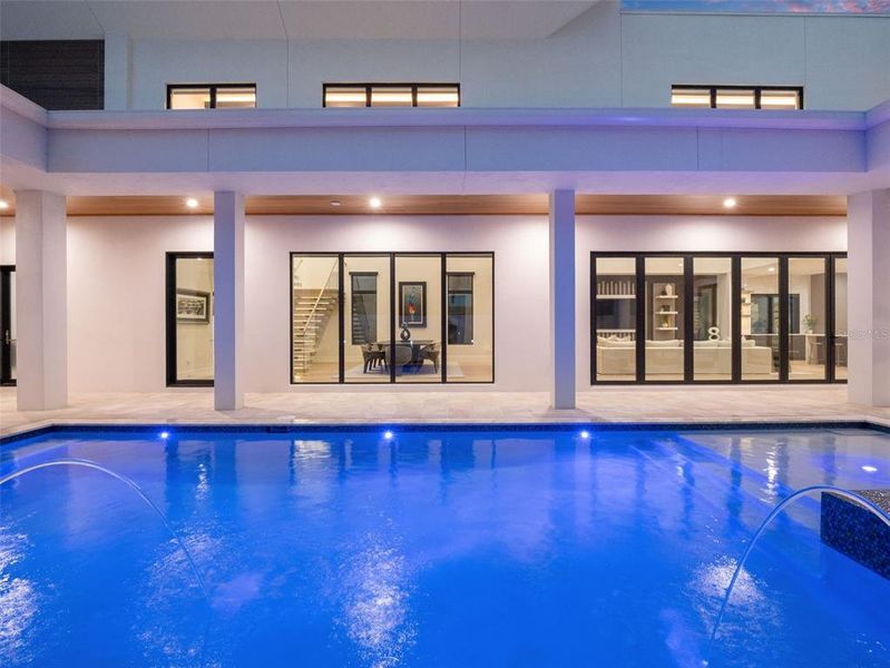 Exterior details and patio area of a home in , Orlando (Image 38).