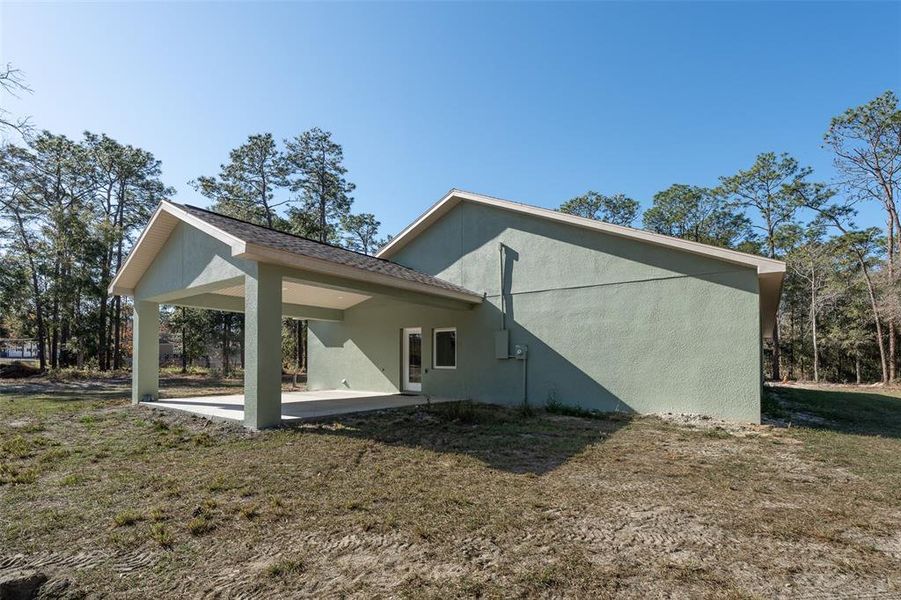 Exterior details and patio area of a home in , Spring Hill (Image 30).