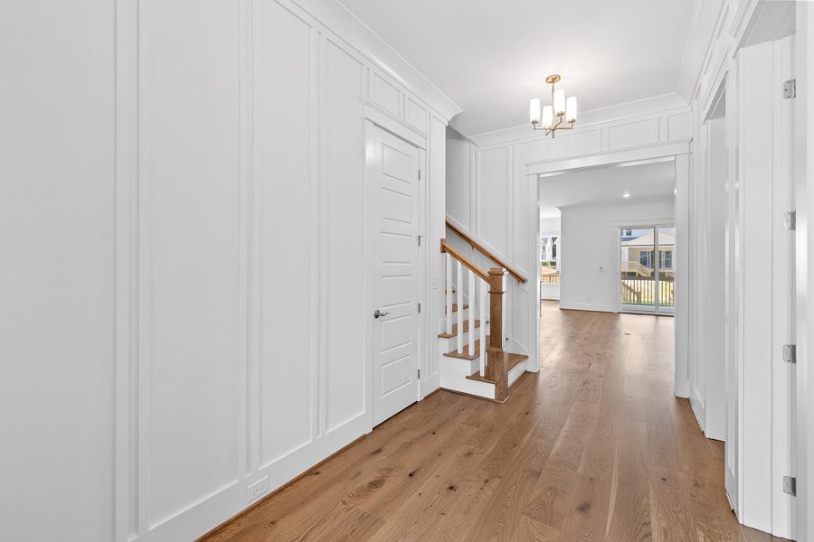 Representative unfurnished interior of a home built from the The Emerson by RobuckHomes in Stonehenge, Raleigh (Image 27).