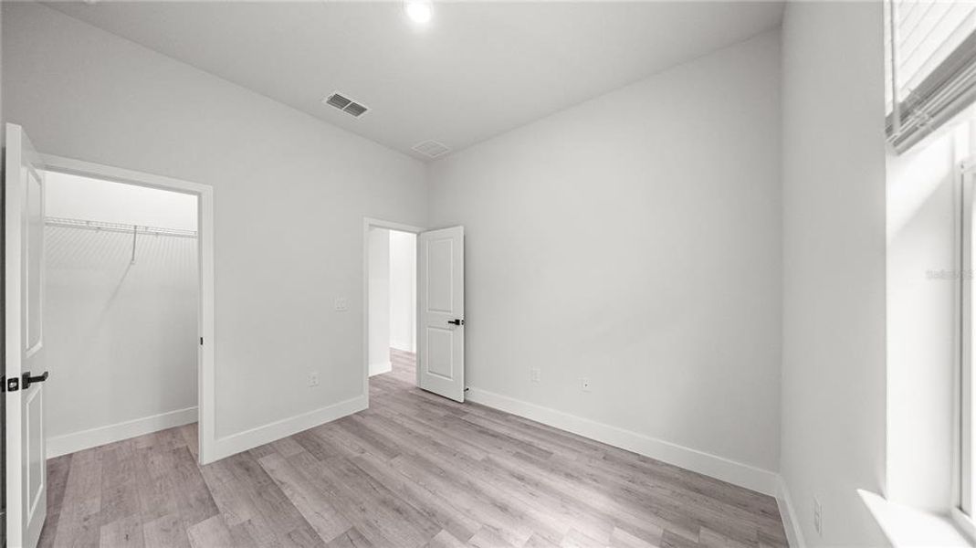 Spacious, unfurnished interior of a new home in , North Port (Image 25).