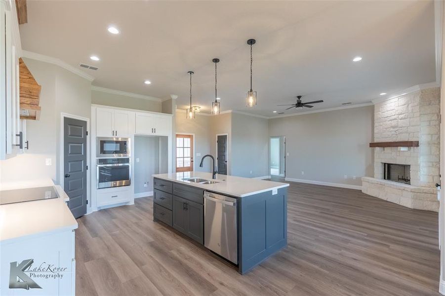 Furnished interior view inside a new home in , Abilene (Image 7).