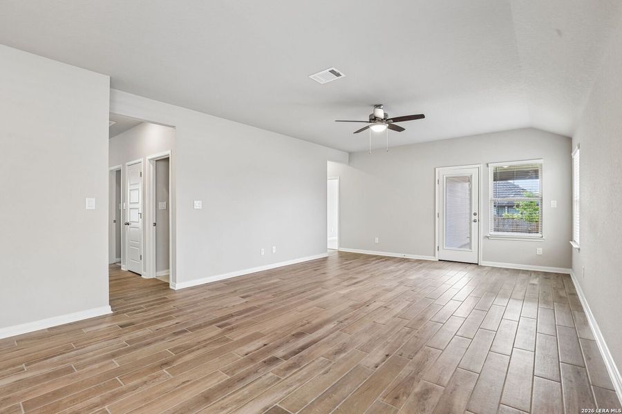 Spacious, unfurnished interior of a new home in Kallison Ranch, San Antonio (Image 36).