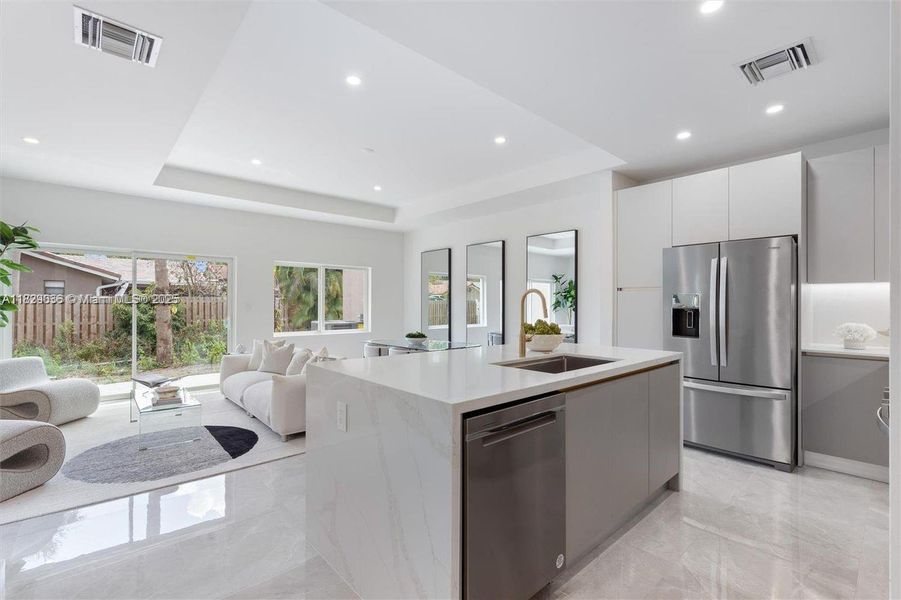 Furnished interior view inside a new home in , Coral Springs (Image 12).