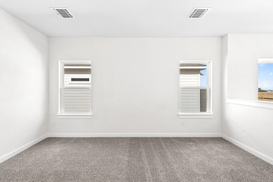 Spacious, unfurnished interior of a new home in University Heights, Round Rock (Image 23).