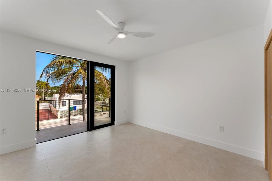 Spacious, unfurnished interior of a new home in , Miami (Image 29).