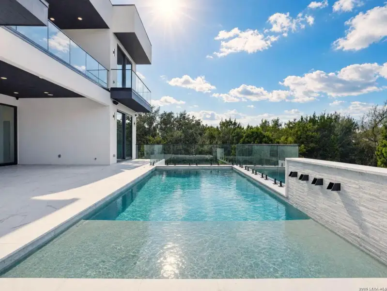 Image 72 of a home in .