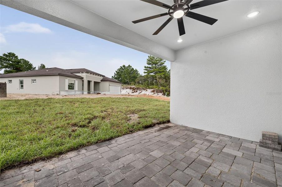 Exterior details and patio area of a home in , Poinciana (Image 4).